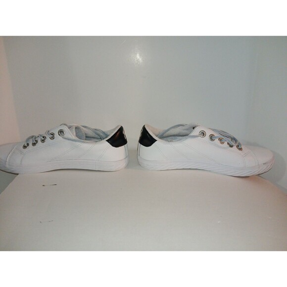 Blowfish WHITE LEATHER Blue Dov sneakers Womens 6.5 Very Nice GENTLY USED - Picture 2 of 16